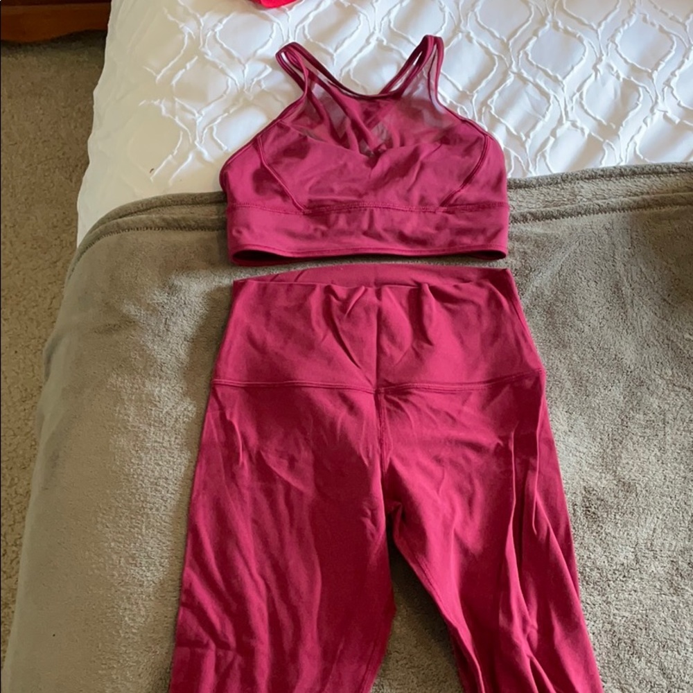 Lululemon leggings & matching sports bra!